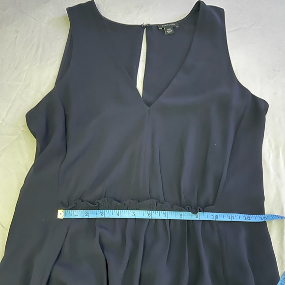 Simple Lightweight Ann Taylor Little Black Dress Size Medium - Picture 6 of 12